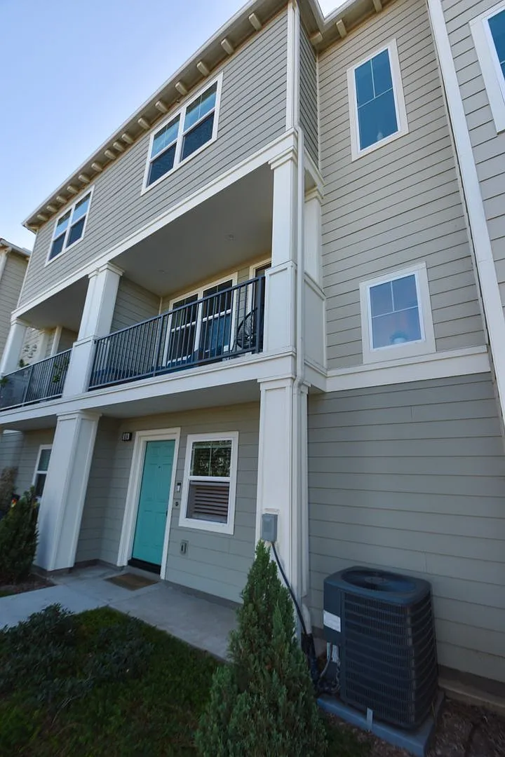 514 Lark Way — Photo 4