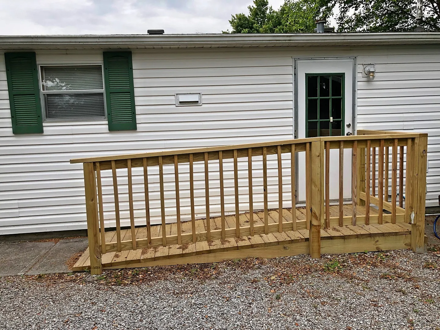 Peaceful Mountain Views & Country Living! — Photo 3