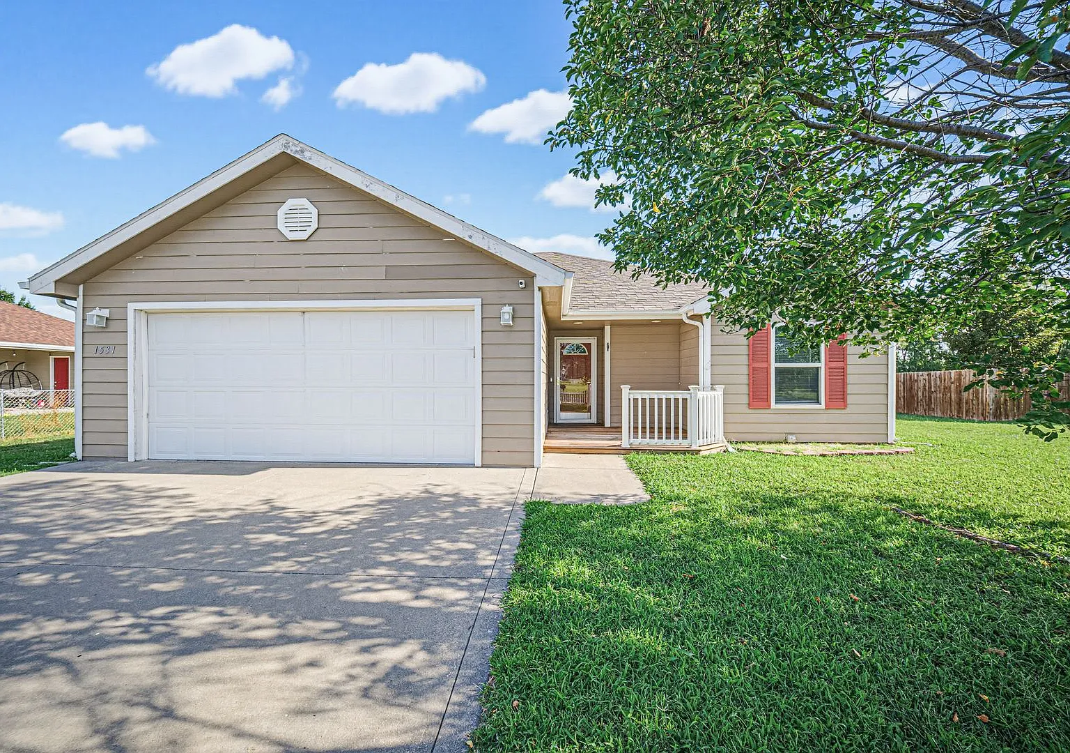 Please View 3D Virtual Walk-Through Before Scheduling a Showing — Photo 1