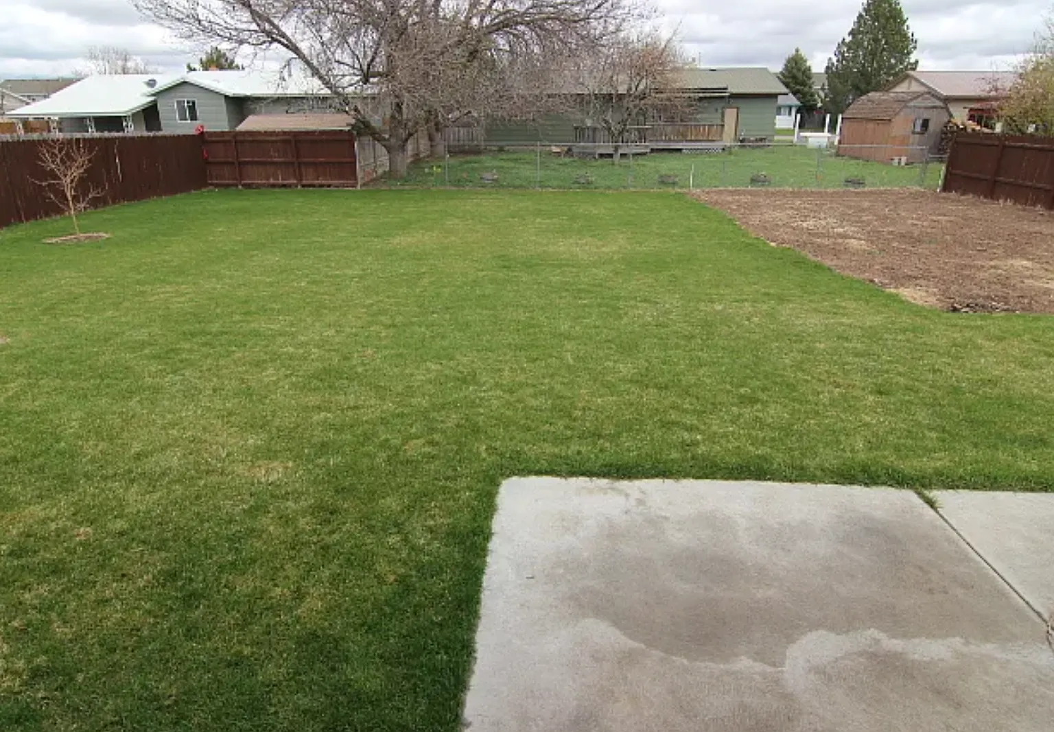 5 bed, 2080 sqft, $2,100 — Photo 2