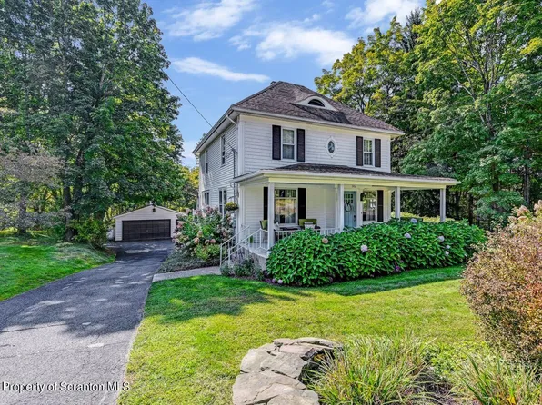 302 Lily Lake Rd, Dalton, PA 18414