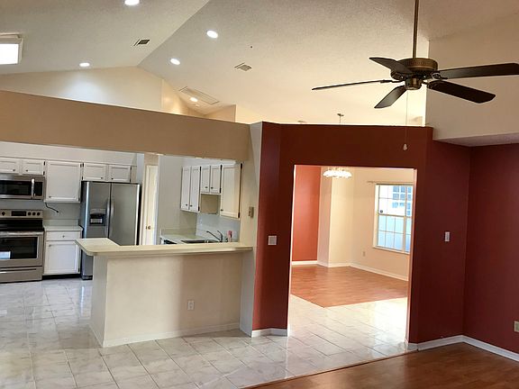 4th image of 3057 Eagle Lake Dr