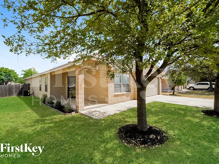 8027 Saratoga Knl — Photo 2