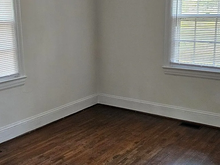 1010 W Haven Blvd — Photo 3