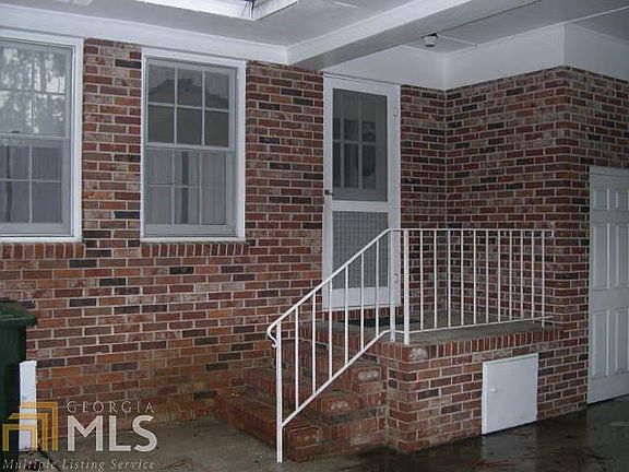 2nd image of 116 Holly Dr #B