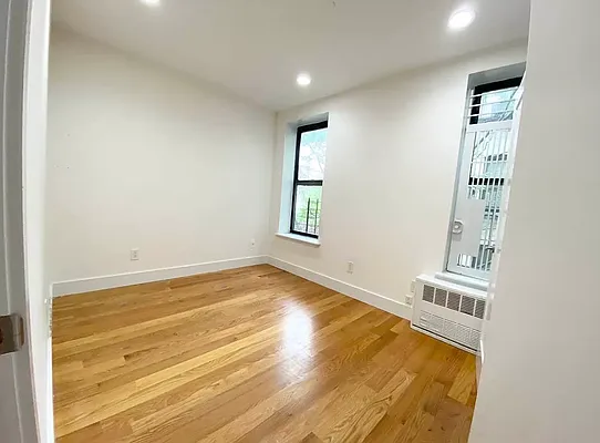 Rented by EastMount Realty LLC | media 20