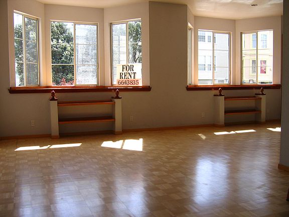 Sunny large living room