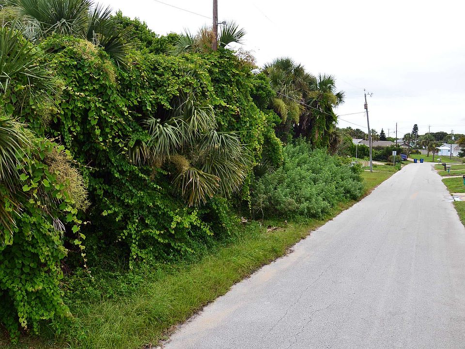 2nd image of 14 Sand Dune Dr