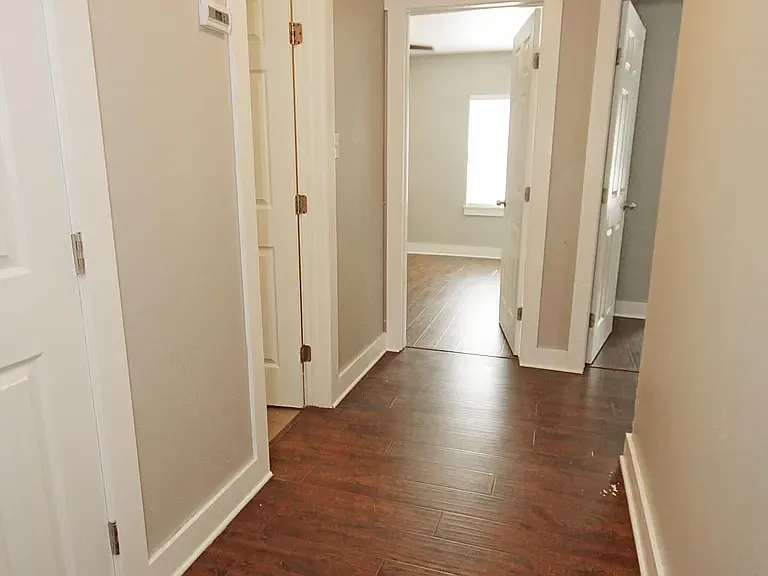 1205 W Brooks St — Photo 12