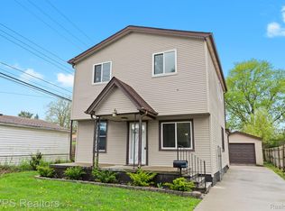 27733 Kaufman St, Roseville, MI