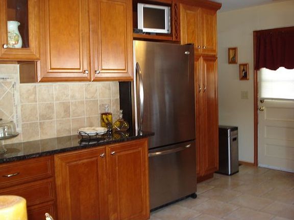 4th image of 203 Laurel Dr