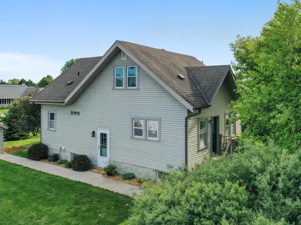 2788 Riveridge Ln, Green Bay, WI 54313