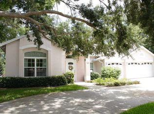 810 Osceola Rd, Belleair, FL 33756