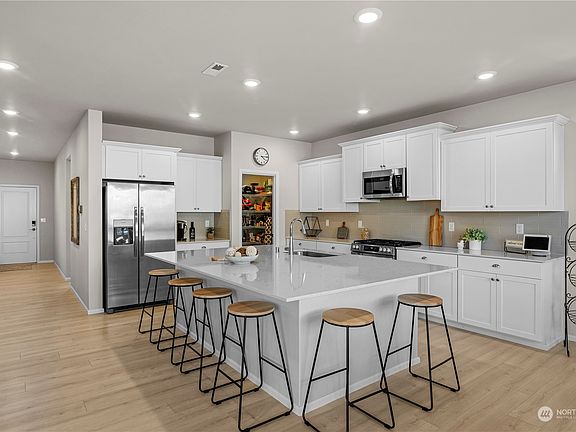4th image of 28411 80th Drive NW