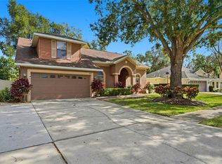 1023 Legends Pass Dr, Valrico, FL 33594