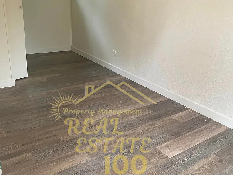 1019 SW Galley Ave #1-2 — Photo 8
