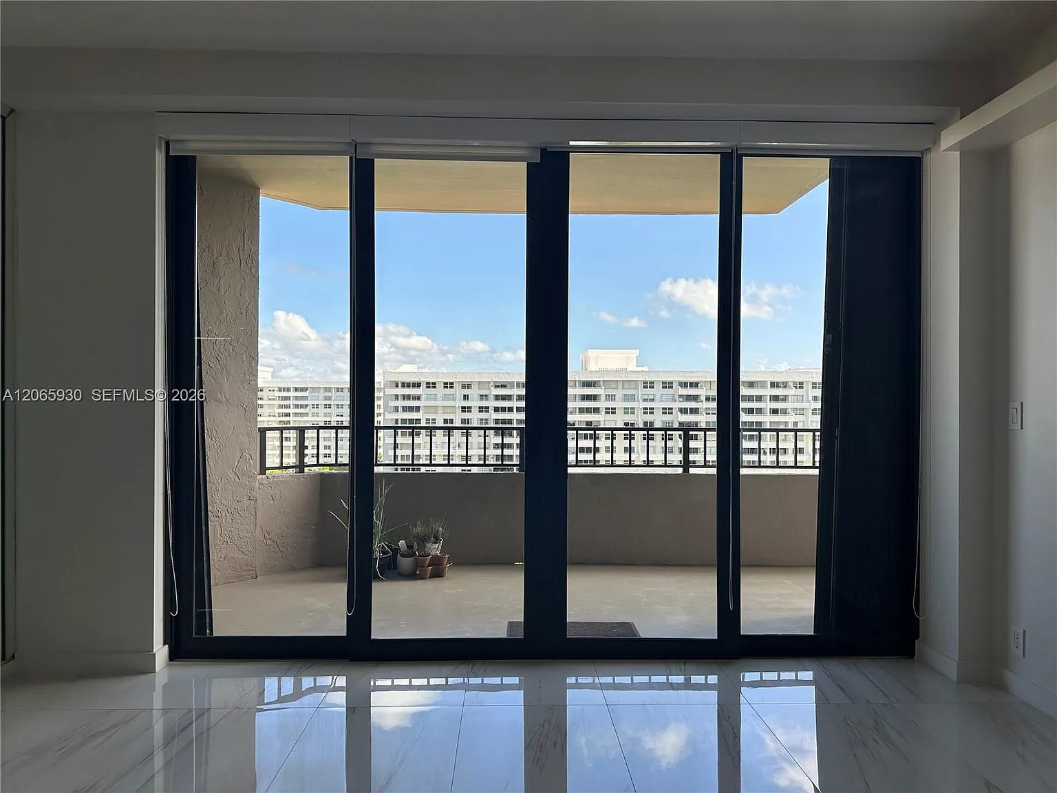 Key Colony No 2 Condo — Photo 4