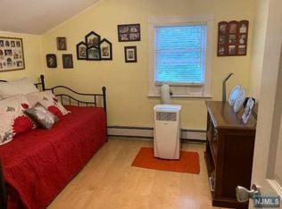 44 Sargeant Ave, Clifton, NJ 07013