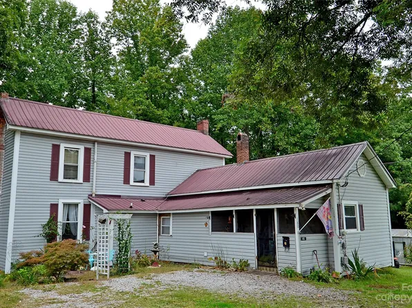 45 Hoyle St, Marion, NC 28752