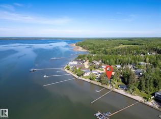 809 8th St, Ross Haven, AB T0E1A0