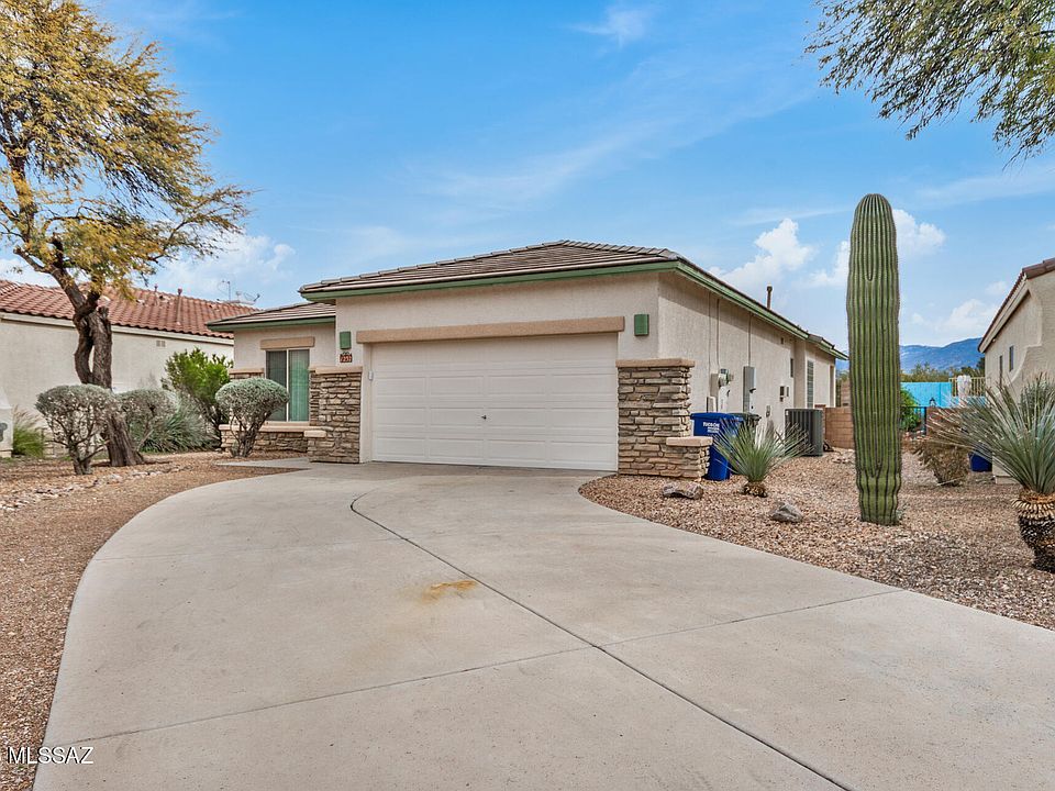 1st image of 1232 S Desert Vista Dr