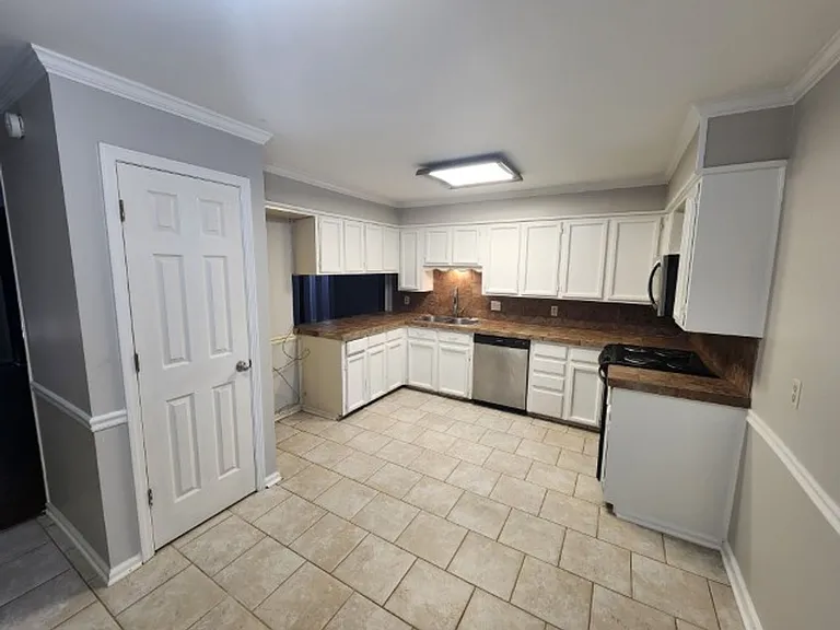 5 Hickory Ln — Photo 5