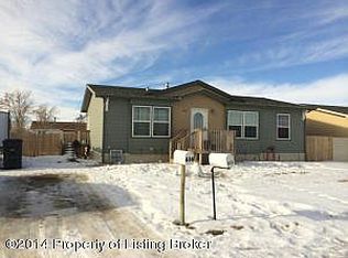 614 5th Ave SE, Dickinson, ND 58601
