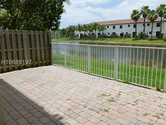 5th image of 8850 NW 97th Ave APT 105