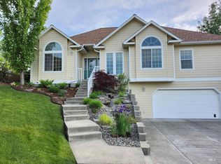 2247 E 6th St, Moscow, ID 83843