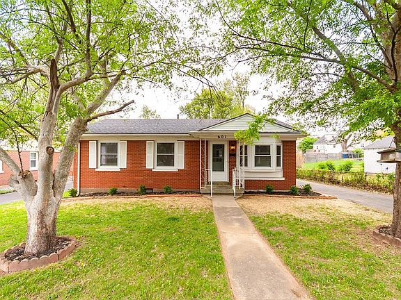 2nd image of 601 Nakomi Dr