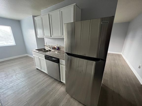 3rd image of 2829 Wheelwright Dr #C
