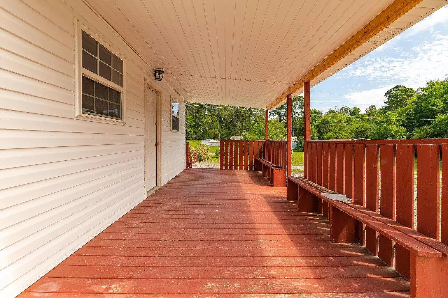 3 bed, 1.5 bath, 1700 sqft, $1,900 — Photo 3