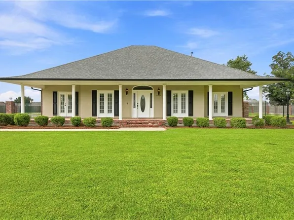 4024 Country Dr, Bourg, LA 70343