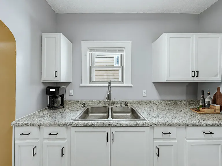 4532 W 172nd St — Photo 22