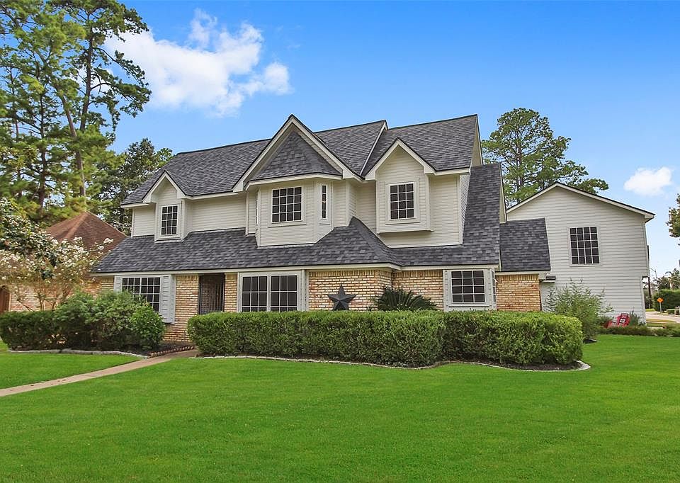 1st image of 15719 Gilbertyn Dr