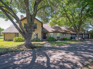 7 Tanglewood St, Uvalde, TX 78801