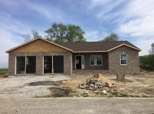 501 Old Carlyle Rd, Germantown, IL 62245