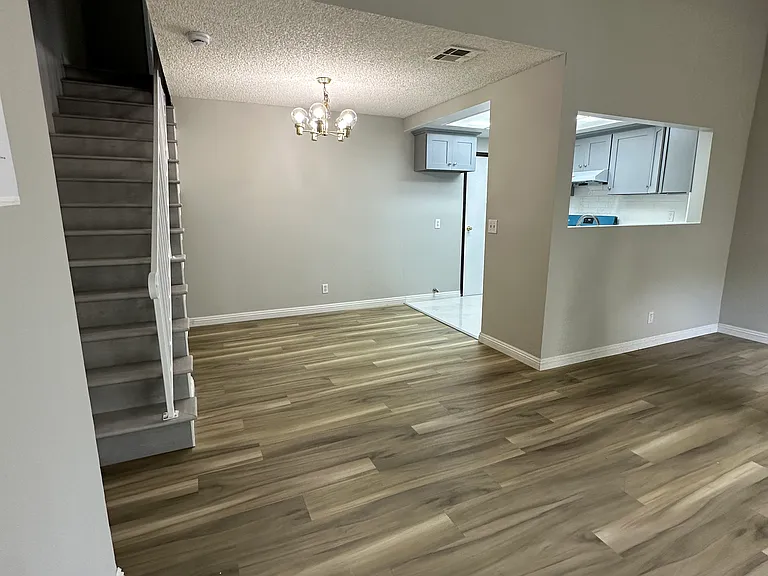Sultana Village Townhomes — Photo 8