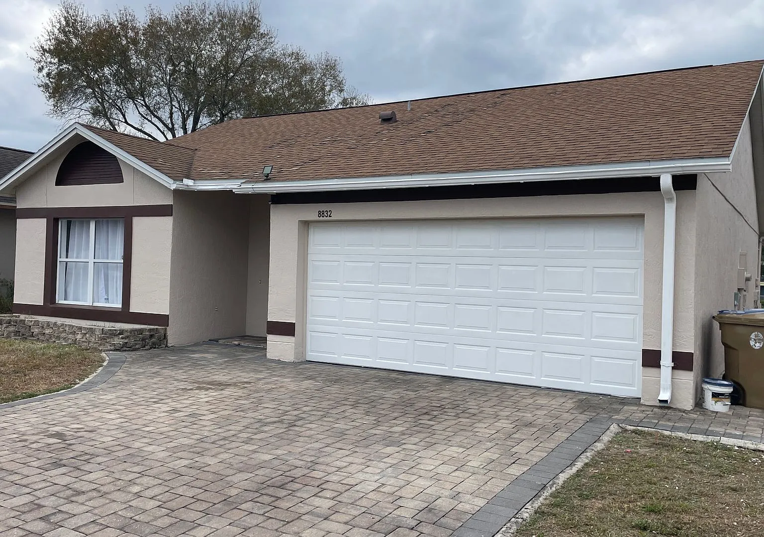 Beautiful 3-bedroom, 2-bath pool home available for rent in Kissimmee for $2,490/month. — Photo 2