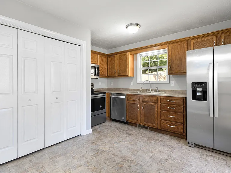 2766 Applemill Ct — Photo 14