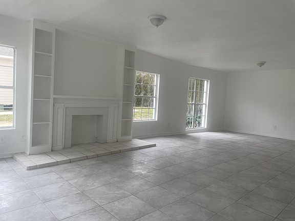 2nd image of 2277 Long St