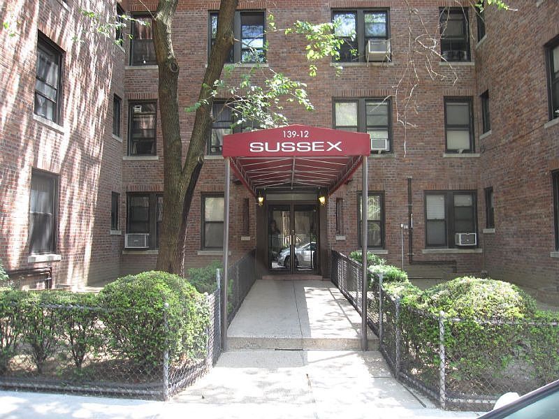 1st image of 13912 84th Dr APT 1F