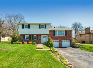 459 Colonial Dr, Monroeville, PA