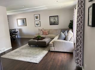 10118 4th Pl, Highland, IN 46322