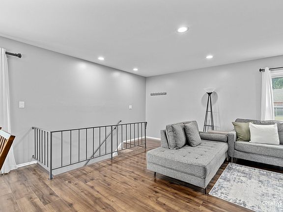 5th image of 1668 Williamsburg Ct APT A