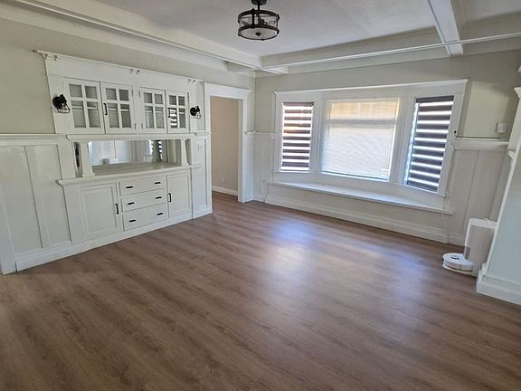 4th image of 2181 W 29th St