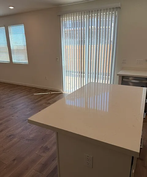 2915 Porcelain St — Photo 10