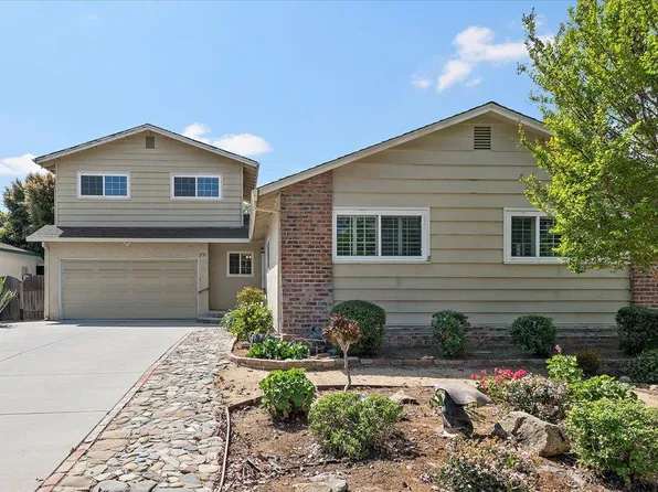 898 Hummingbird Dr, San Jose, CA 95125