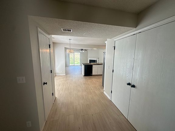 3rd image of 4356 NE 83rd Ter