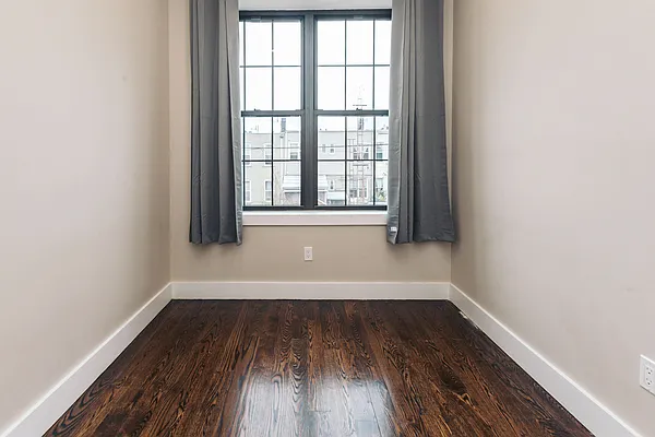 Rented by Nooklyn NYC LLC | media 50